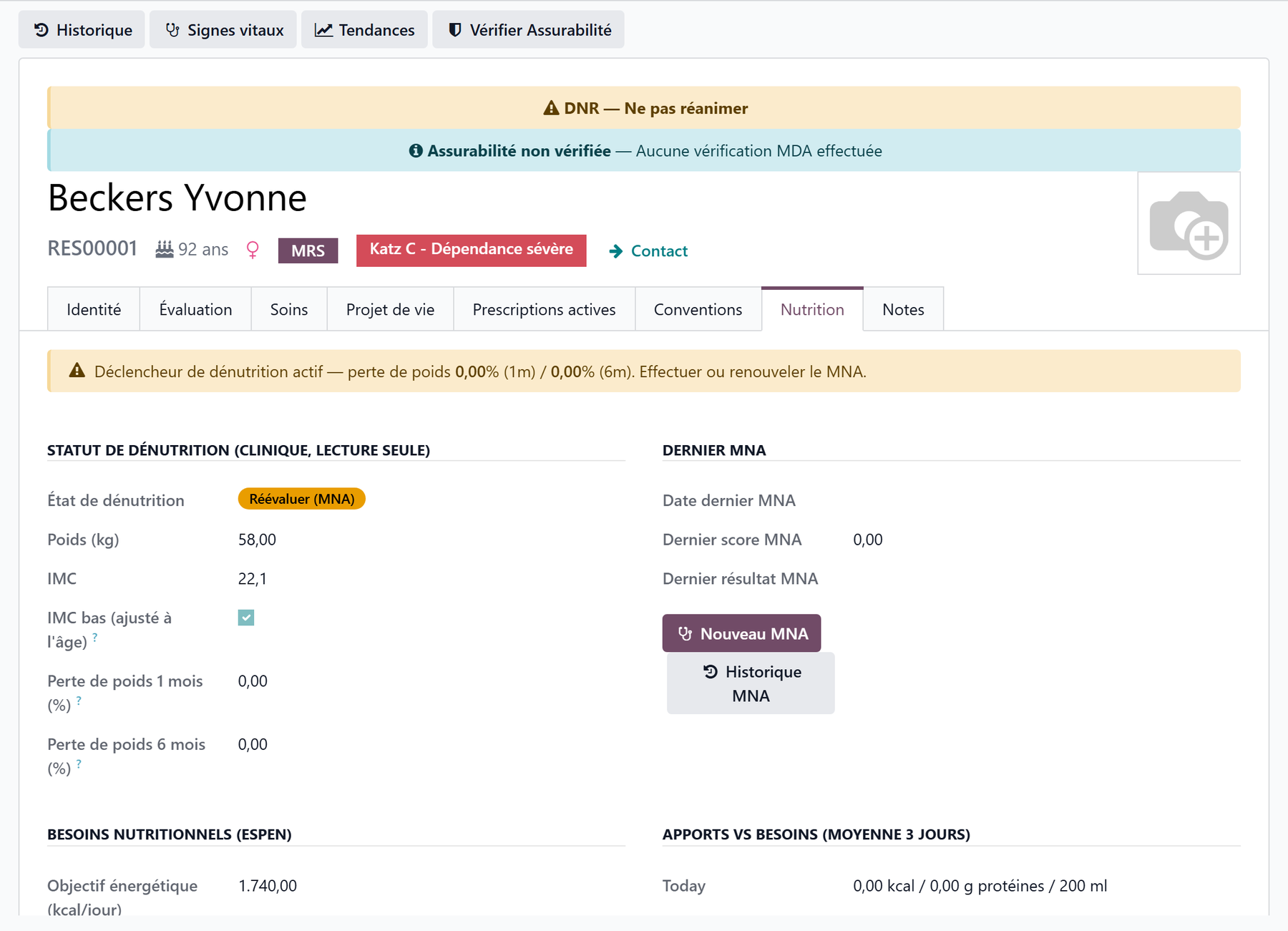 Onglet Nutrition : statut de dénutrition, dernier MNA et cibles ESPEN