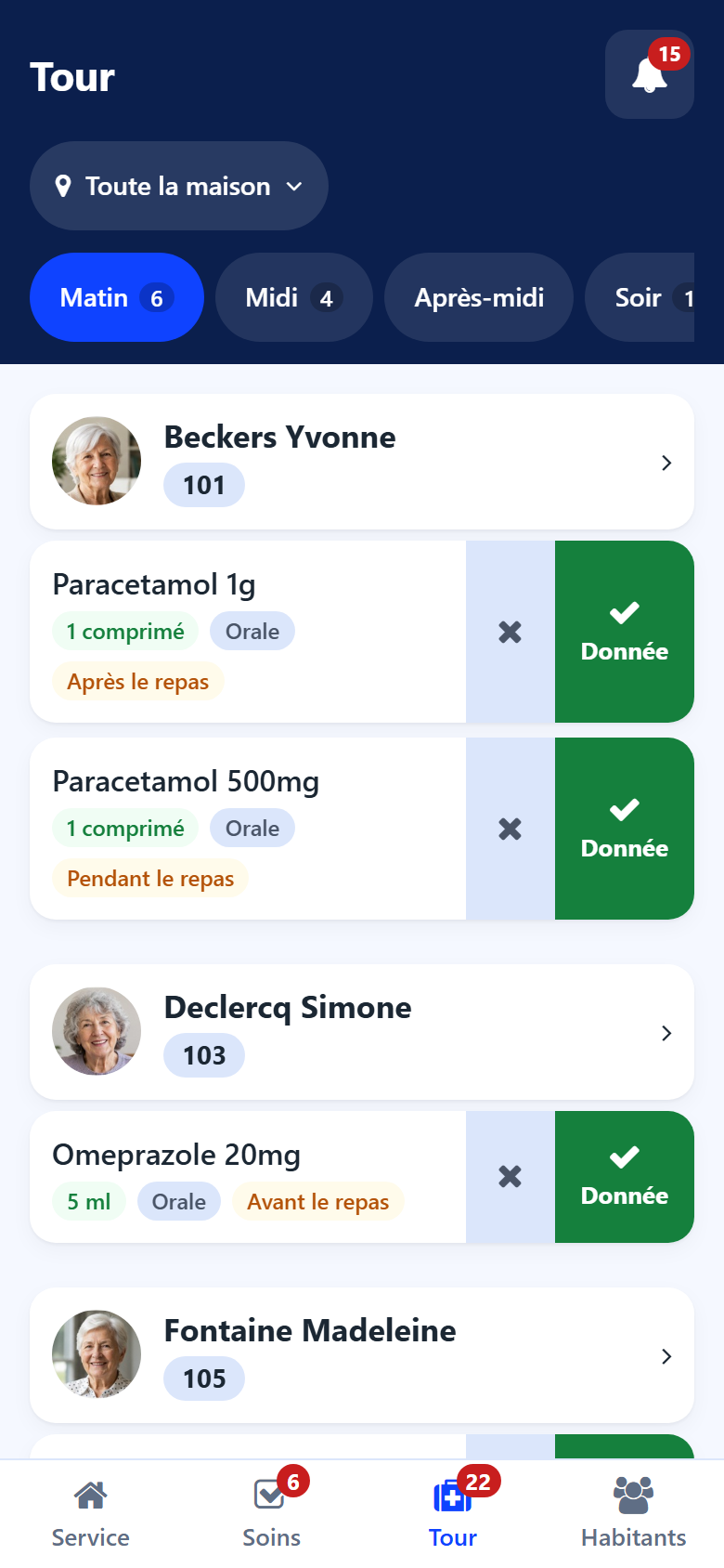Het scherm Ronde op de smartphone: de tabbladen van de momenten van de dag, daarna elke bewoner met het geneesmiddel, de dosis, de toedieningsweg en de knop Toegediend